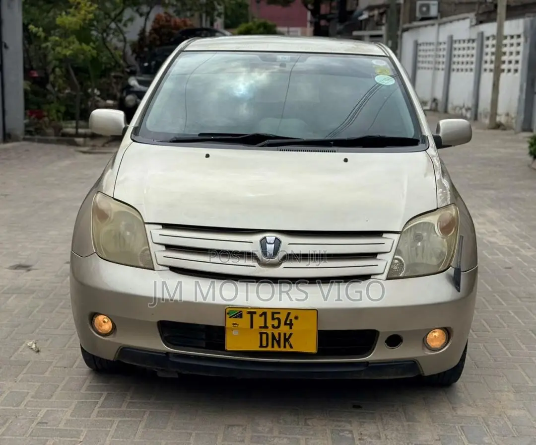 Toyota IST 2004 Beige
