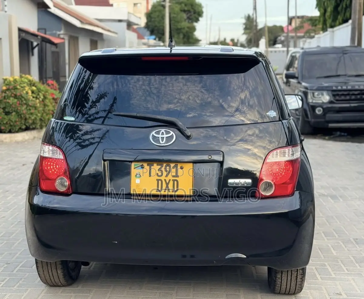 Toyota IST 2006 Black