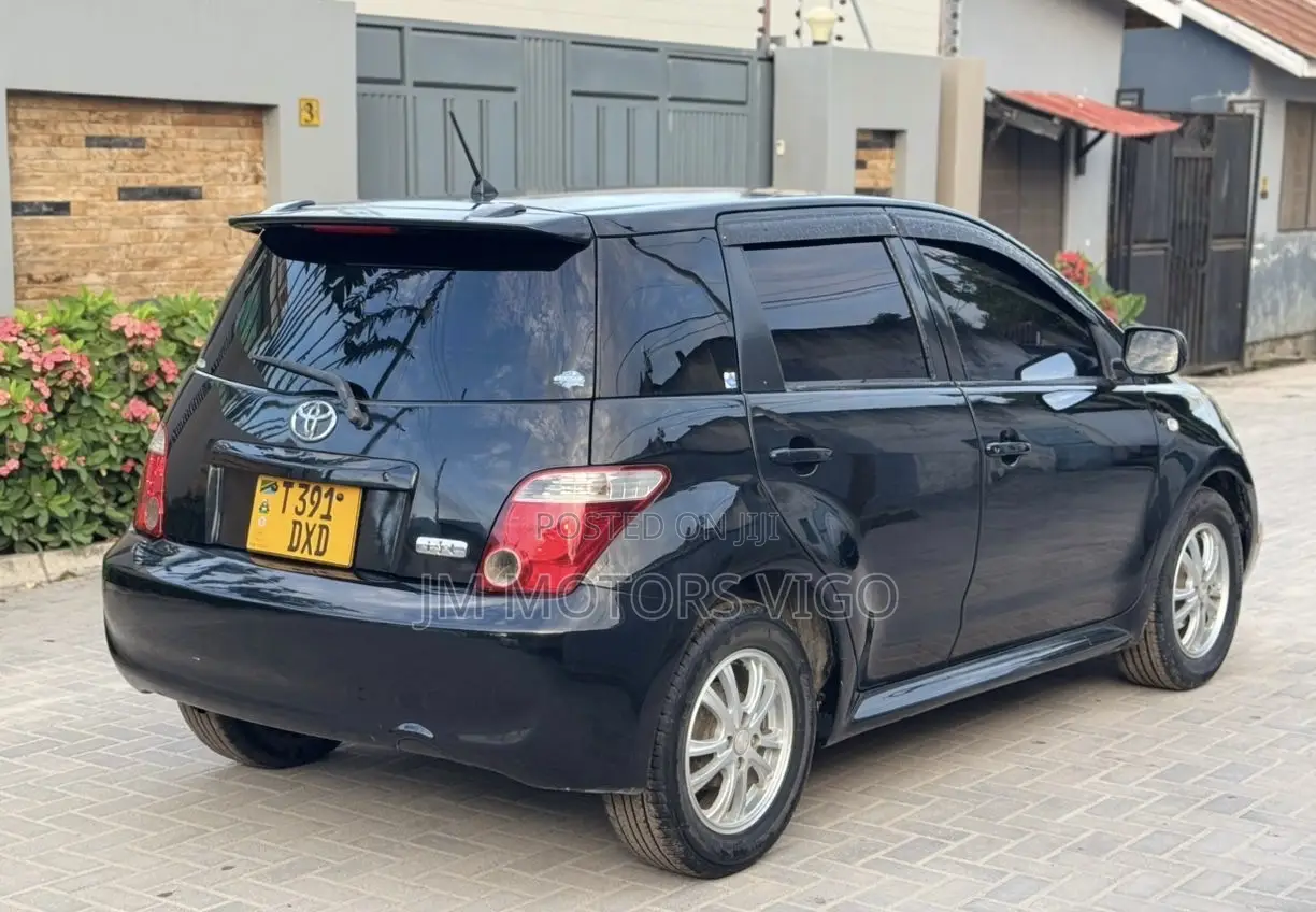 Toyota IST 2006 Black
