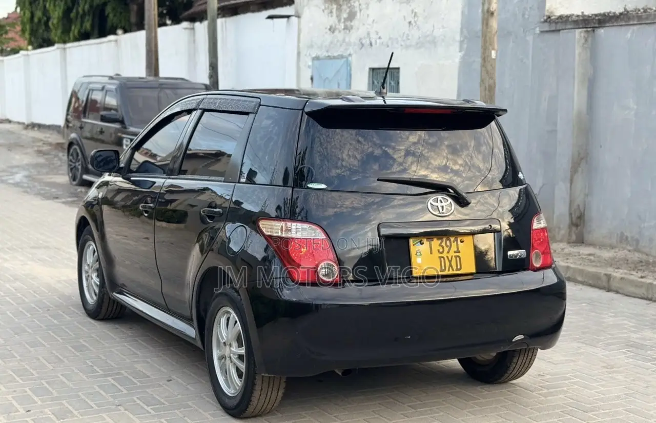 Toyota IST 2006 Black