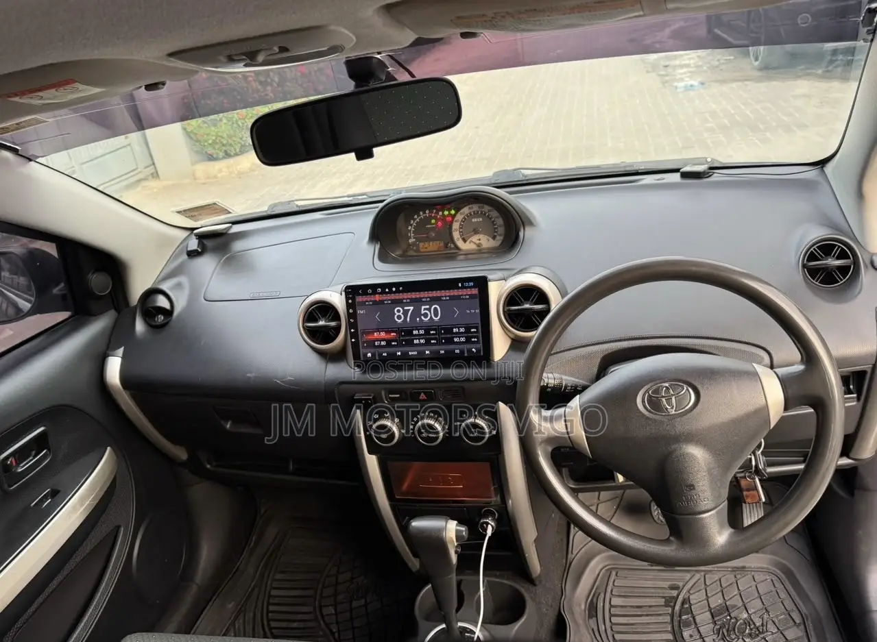 Toyota IST 2006 Black