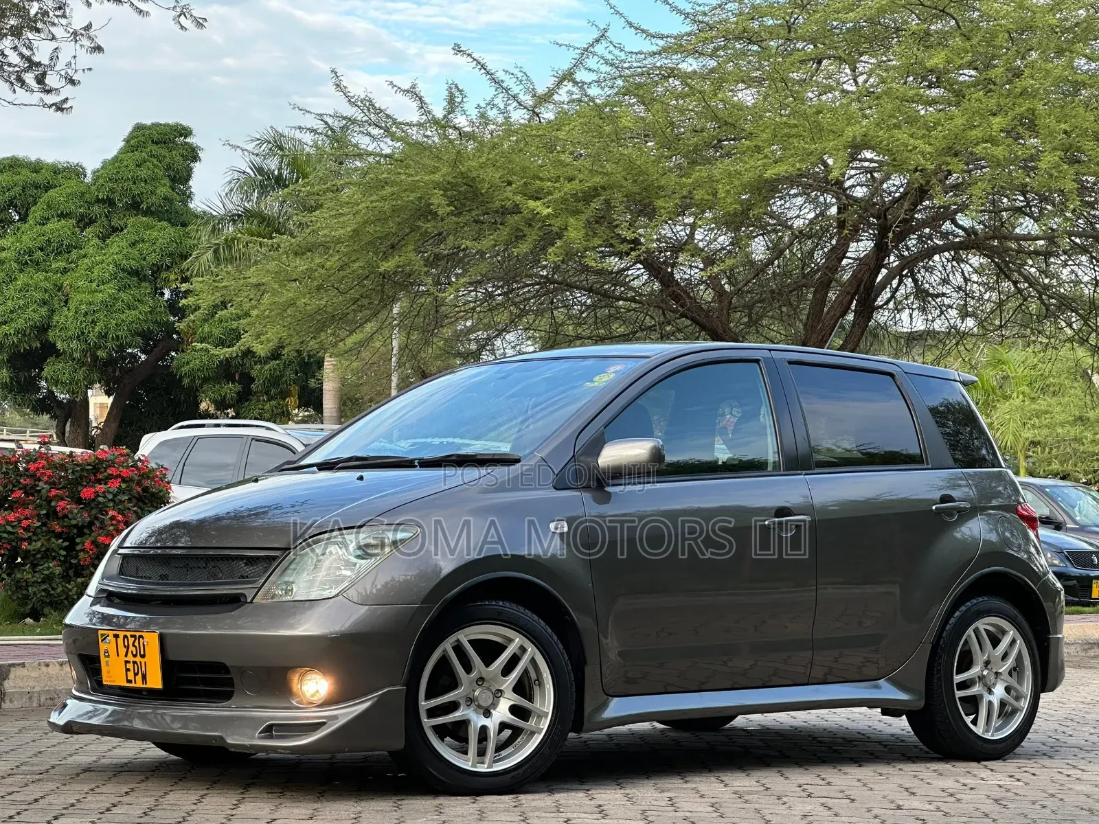 Toyota IST 2004 Gray