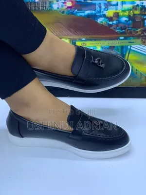 Viatu Vya Ngozi Vya Kike (New Stock)Ubora Wa Hali Ya Juu