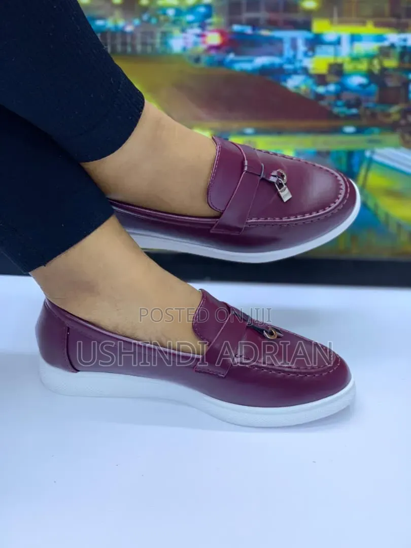 Viatu Vya Ngozi Vya Kike (New Stock)Ubora Wa Hali Ya Juu