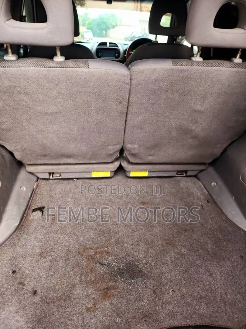 Toyota RAV4 2005 Gold