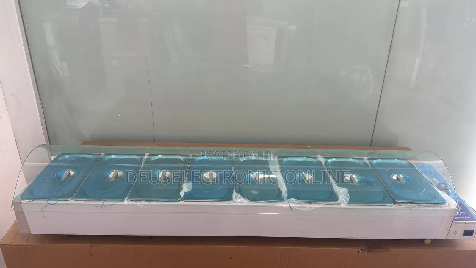 *Table-Top Bain Marie*
(Za Kusevia/Kuhifadhia Chakulae*Ya Bakuli 8* -