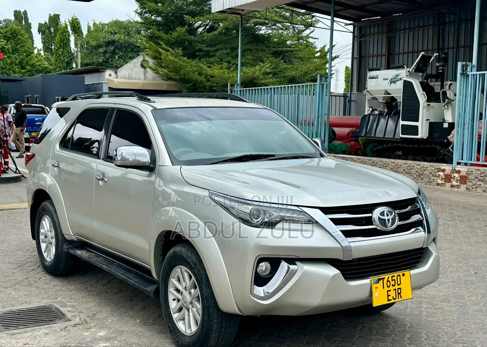 Toyota Fortuner 2015 Silver