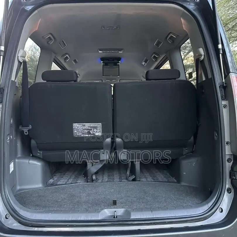 Toyota Noah 2008 Gray