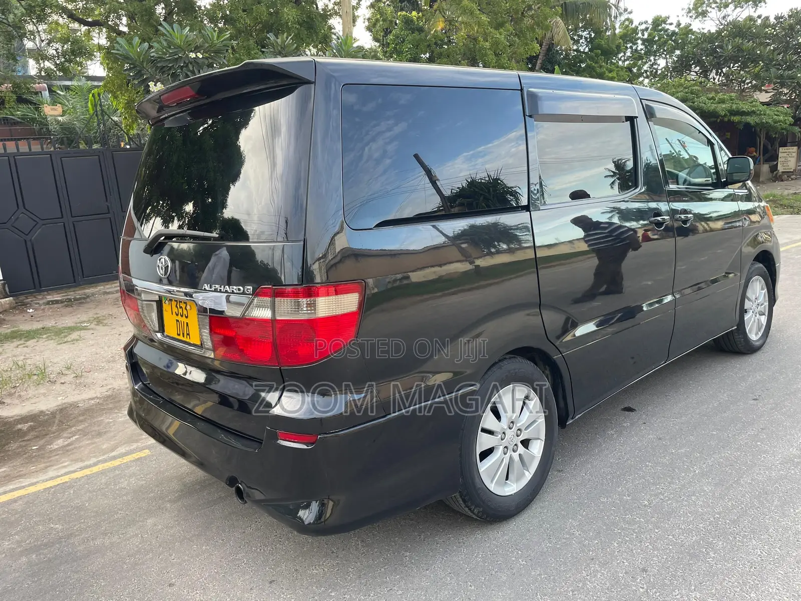 Toyota Alphard 2004 Black