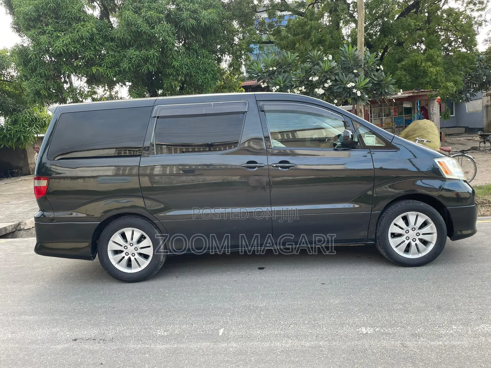 Toyota Alphard 2004 Black