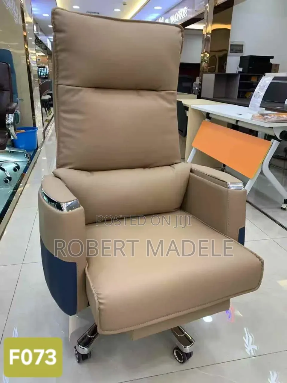 Boss Kiti Chair