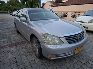 Toyota Crown 2004 Silver