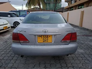 Toyota Crown 2004 Silver