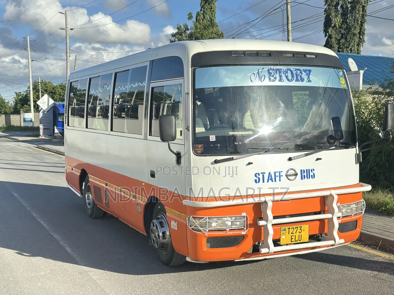 Nissan Civilian 2006 White