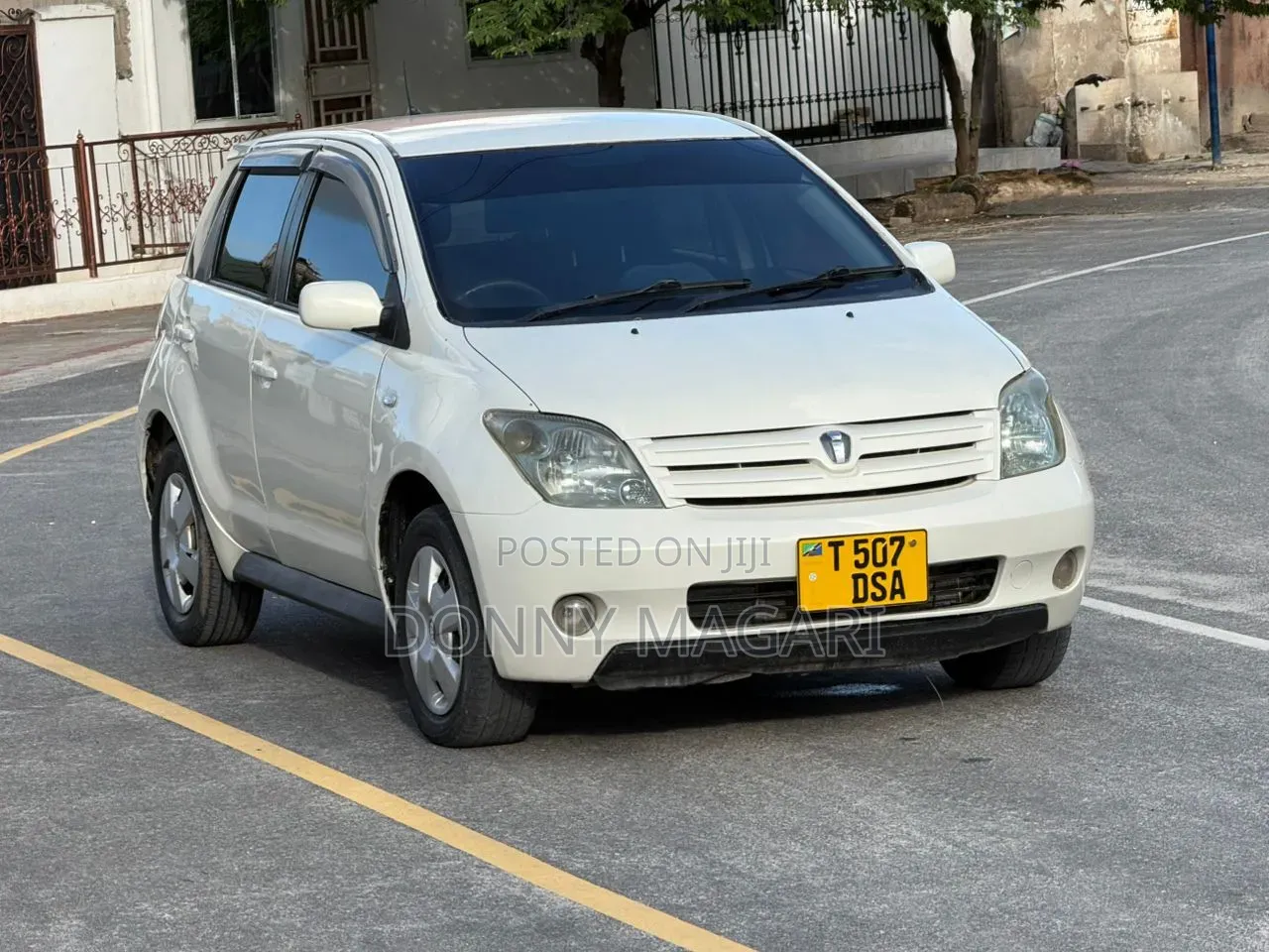 Toyota IST 2003 White