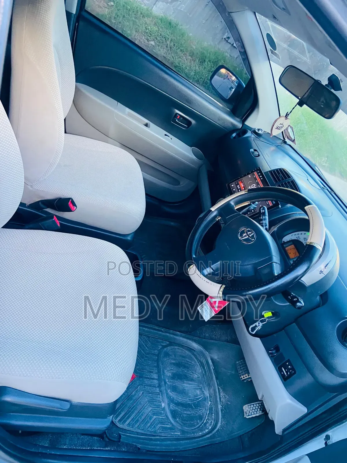 Toyota Passo 2005 Silver