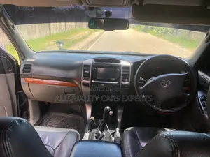 Toyota Land Cruiser Prado 2005