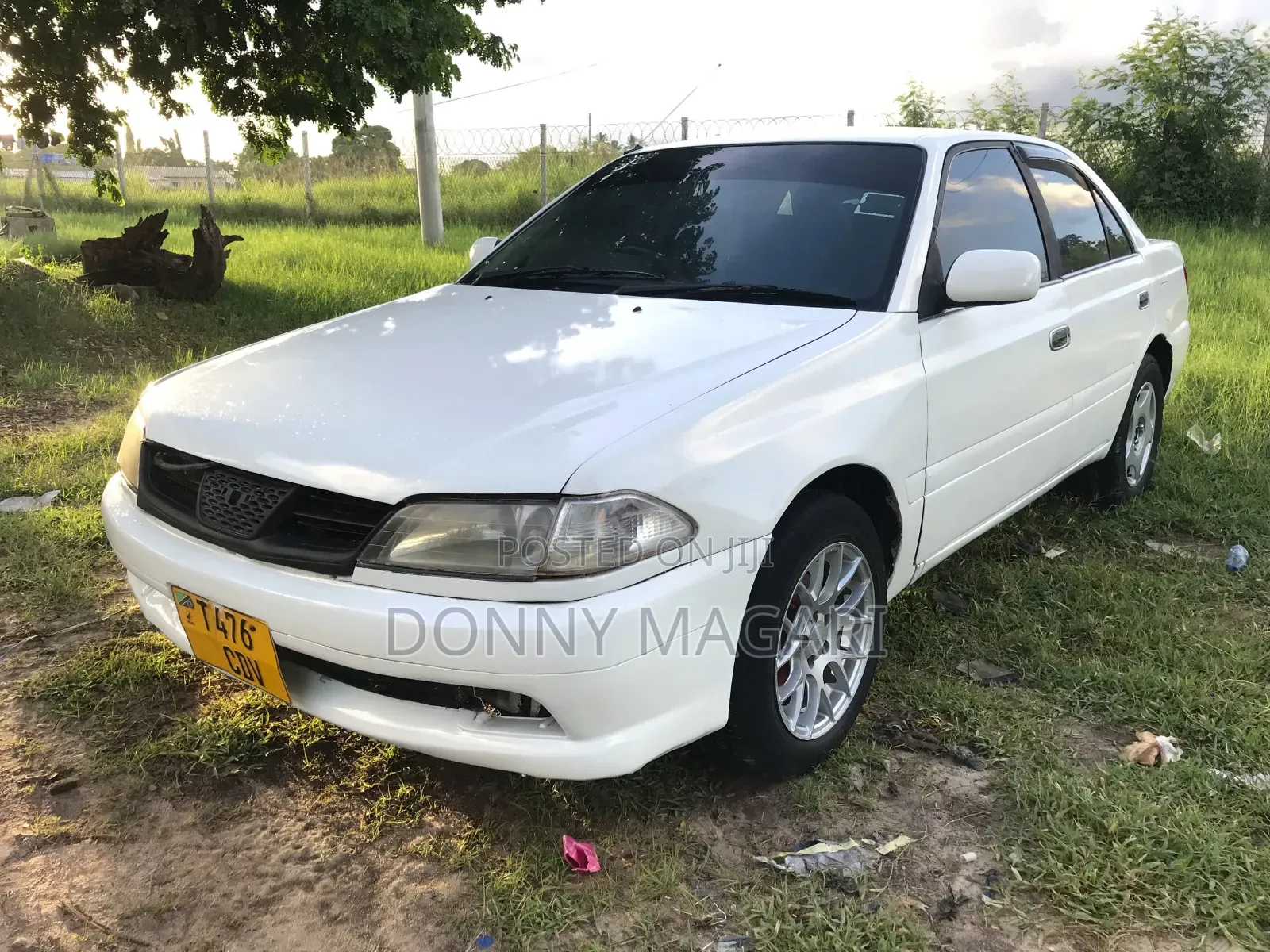 Toyota Carina 2000 White