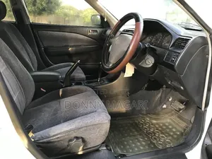 Toyota Carina 2000 White