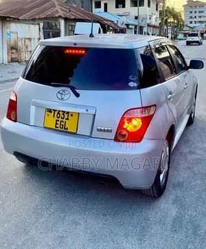 Toyota IST 2005 Silver