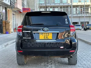 Toyota Vanguard 2011 Black
