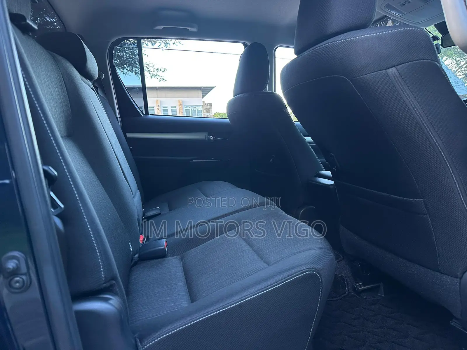 Toyota Hilux 2023 Blue