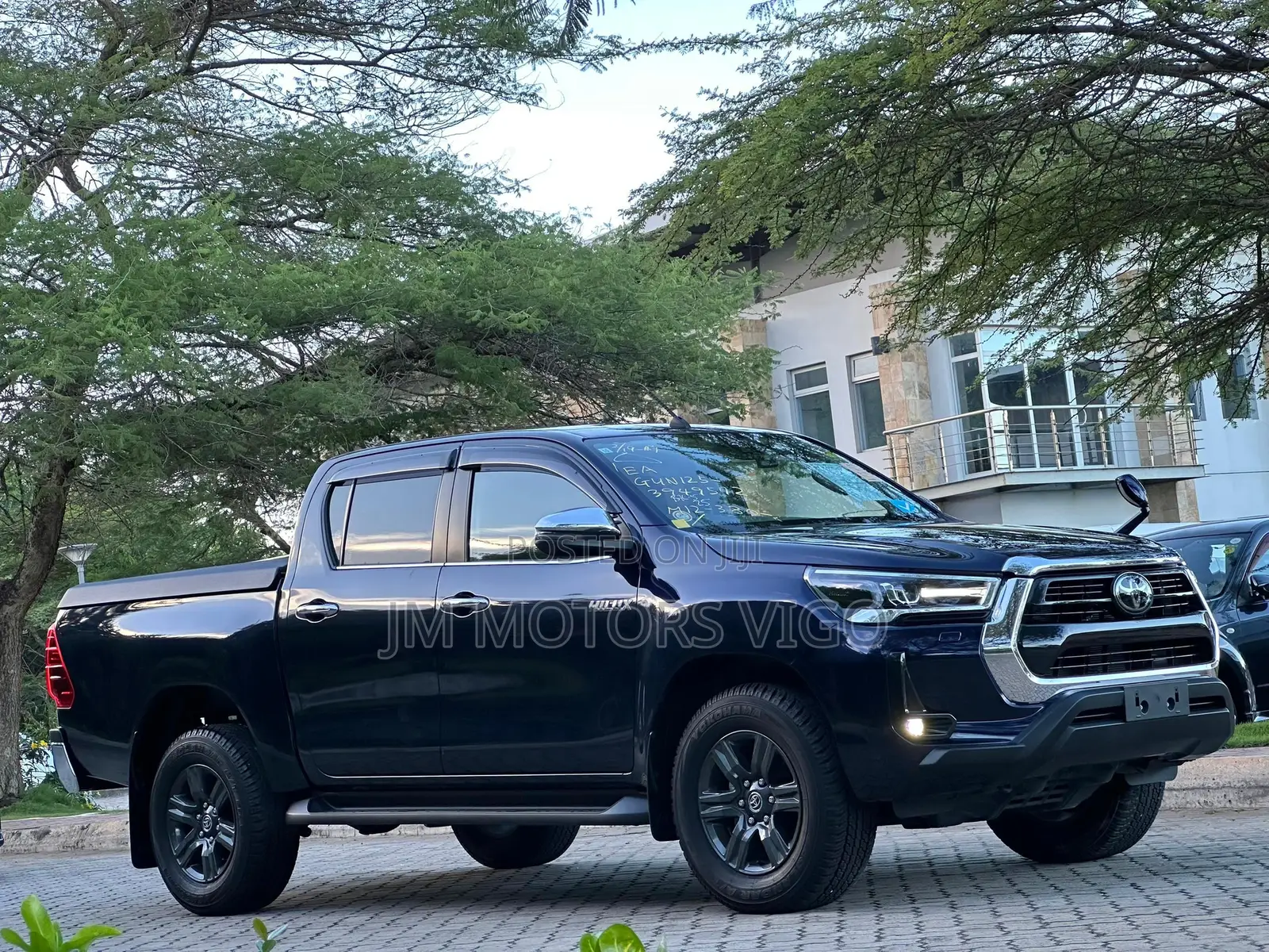 Toyota Hilux 2023 Blue
