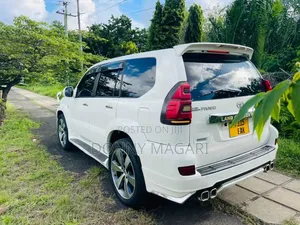 Toyota Land Cruiser Prado 2007 White