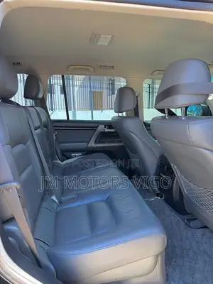 Toyota Land Cruiser 2010 Black
