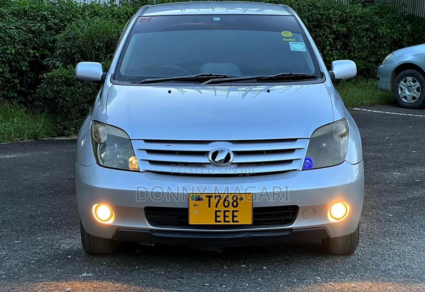 Toyota IST 2004 Silver