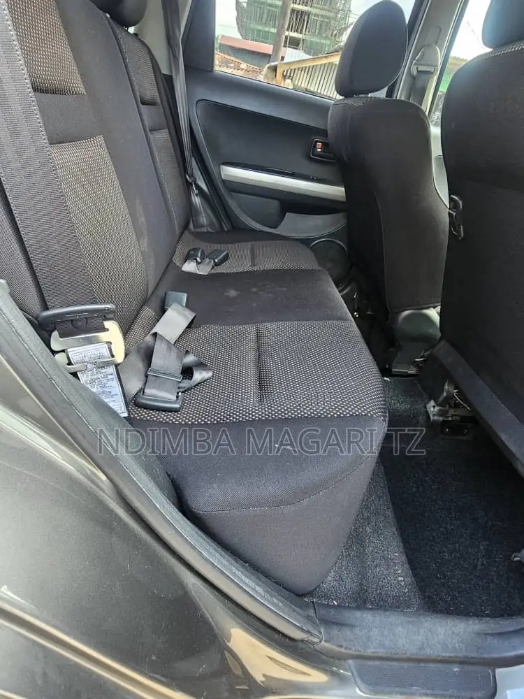 Toyota IST 2005 Gray
