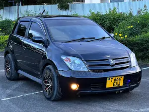 Toyota IST 2003 Black
