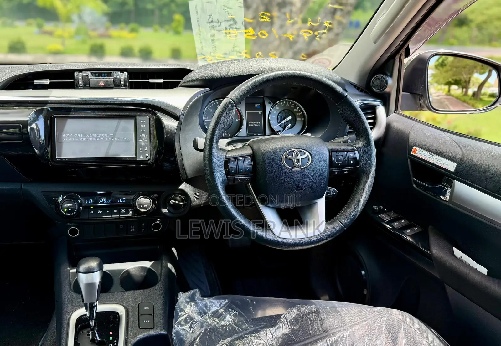 Toyota Hilux 2022 Brown