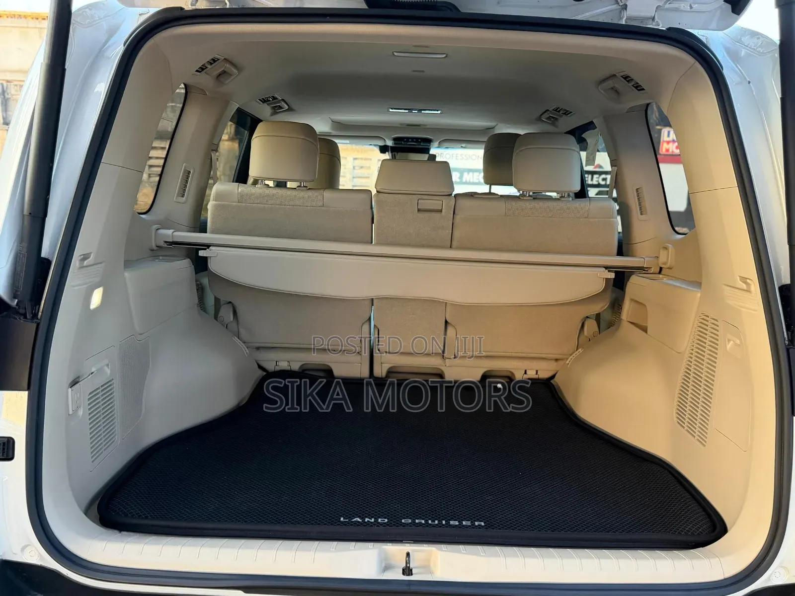 Toyota Land Cruiser 2023 White