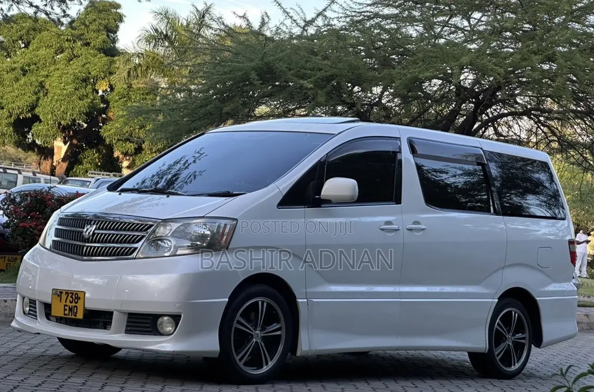 Toyota Alphard 3.0 Petrol FWD 2002 White
