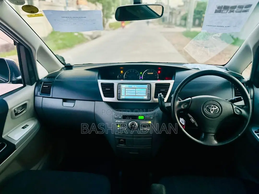 Toyota Voxy 2007 Matt Black