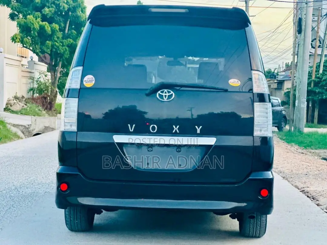 Toyota Voxy 2007 Matt Black