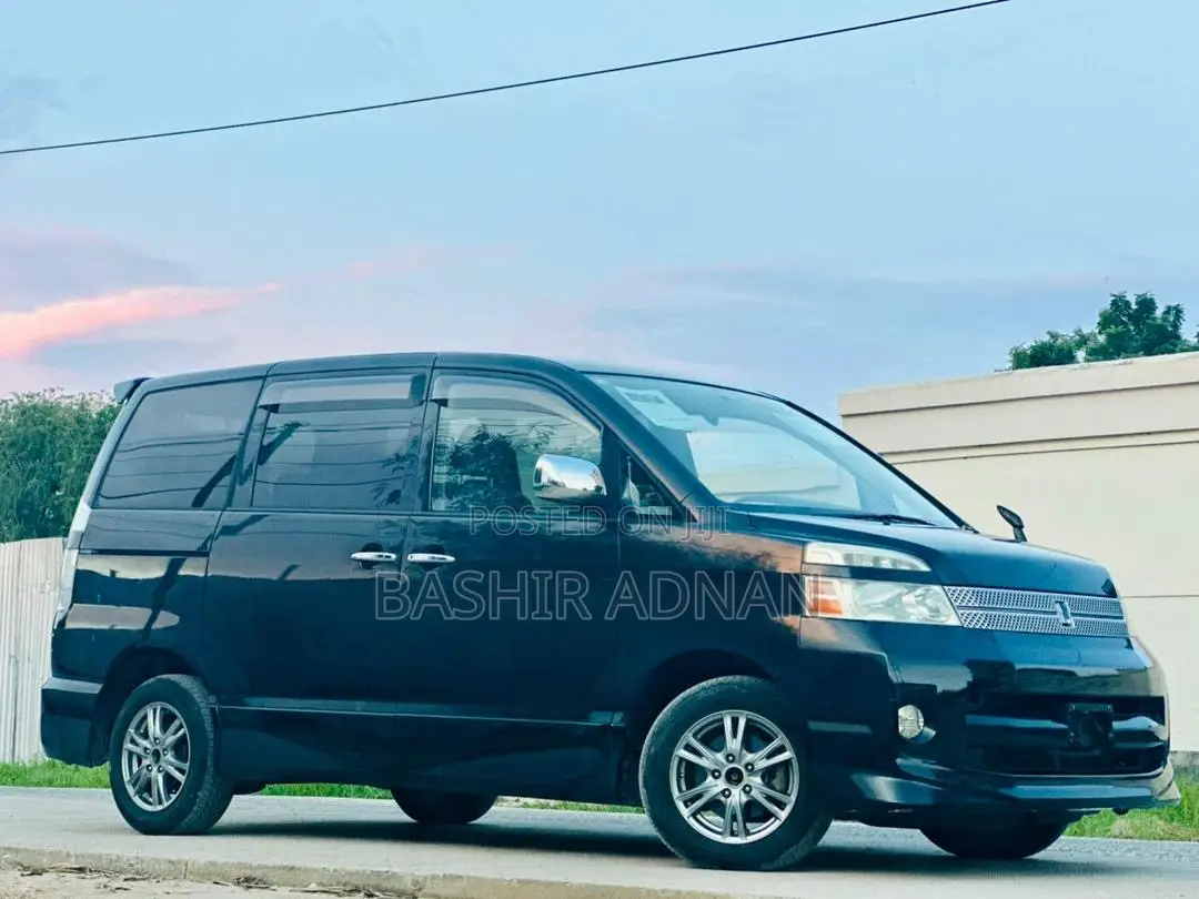 Toyota Voxy 2007 Matt Black