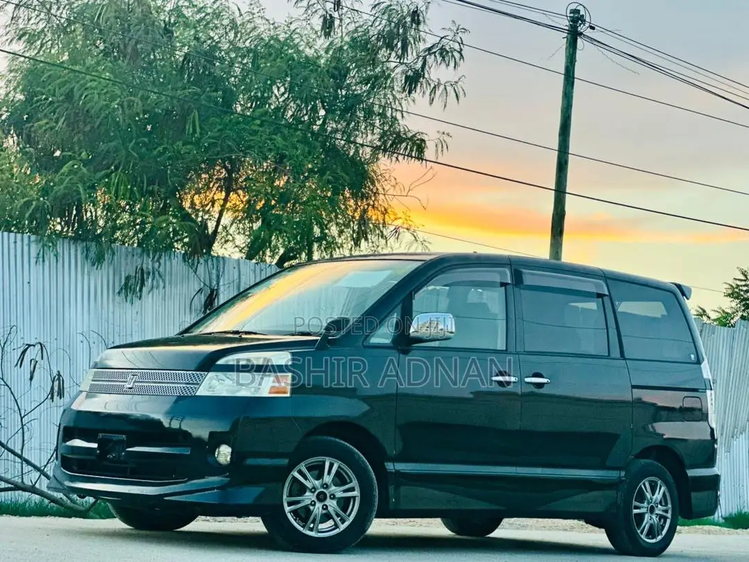 Toyota Voxy 2007 Matt Black