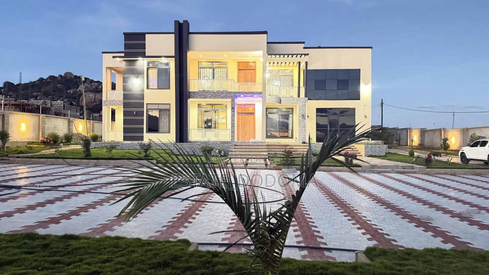 6bdrm Mansion in Itega Dodoma for sale