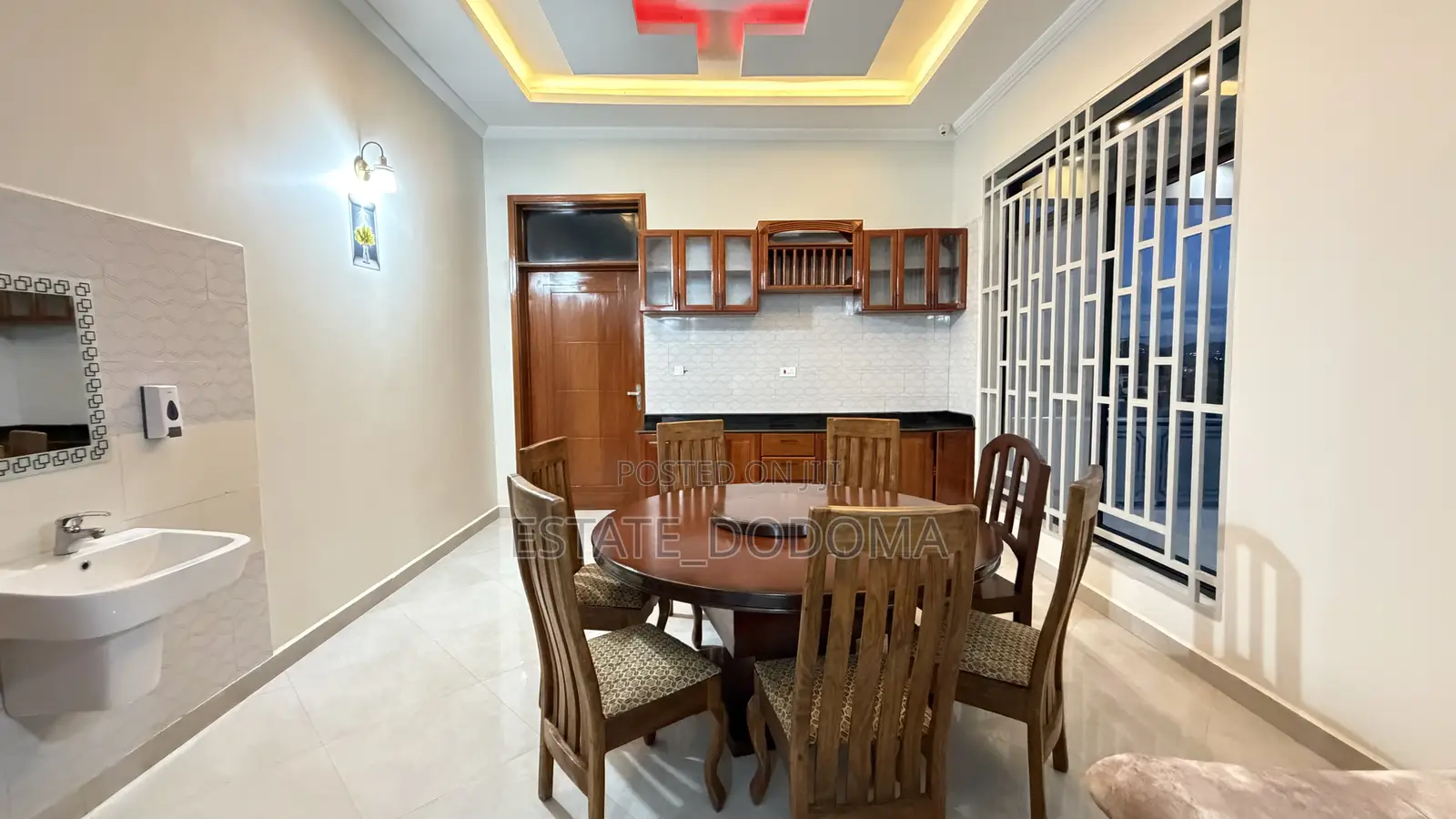 6bdrm Mansion in Itega Dodoma for sale