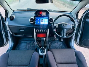 Toyota IST 2003 Silver