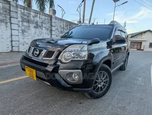 Nissan X-Trail 2.0 Petrol XE 2012 Black
