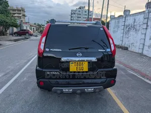 Nissan X-Trail 2.0 Petrol XE 2012 Black