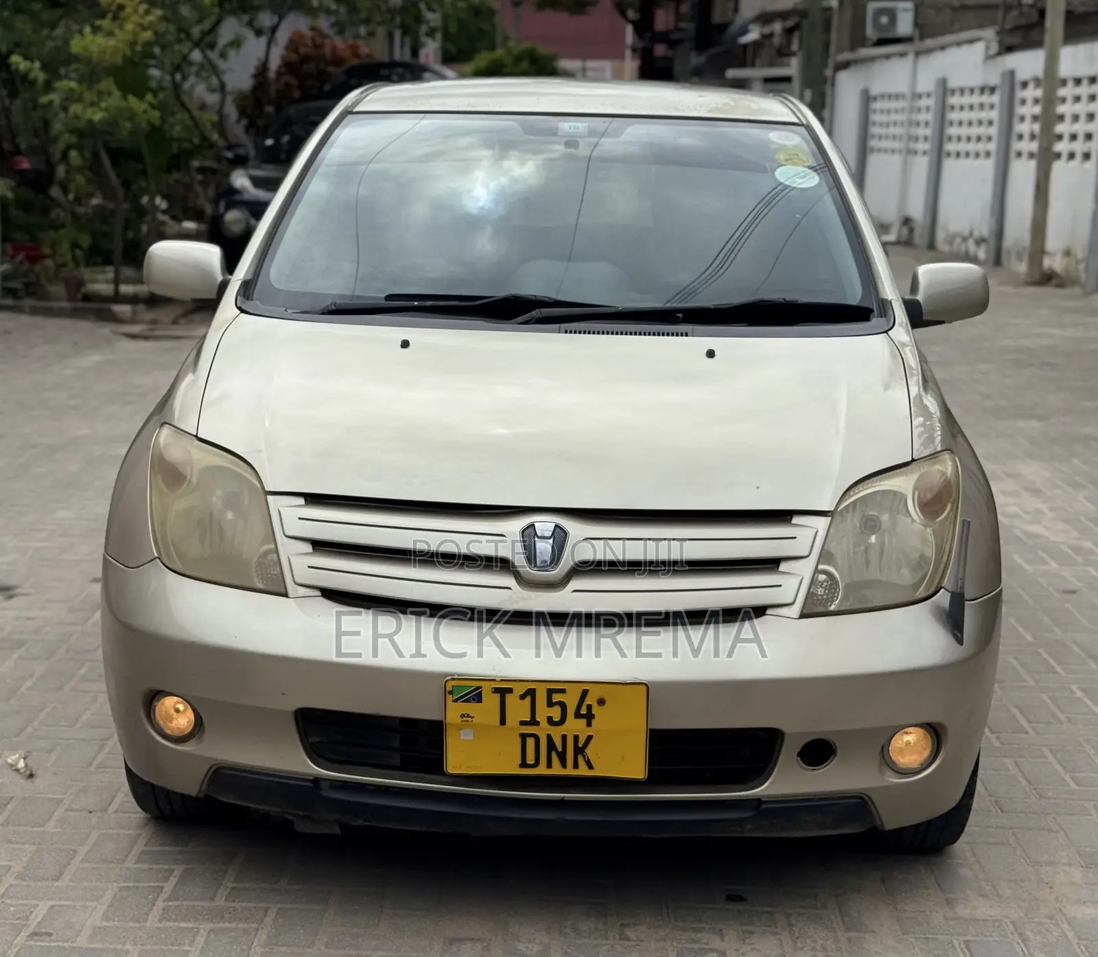 Toyota IST 2003 Silver