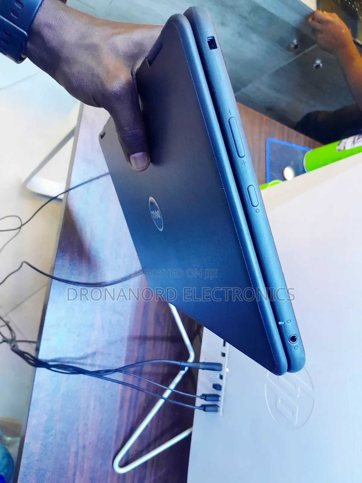 New Laptop Dell Latitude 3189 4GB Intel Pentium SSD 128GB