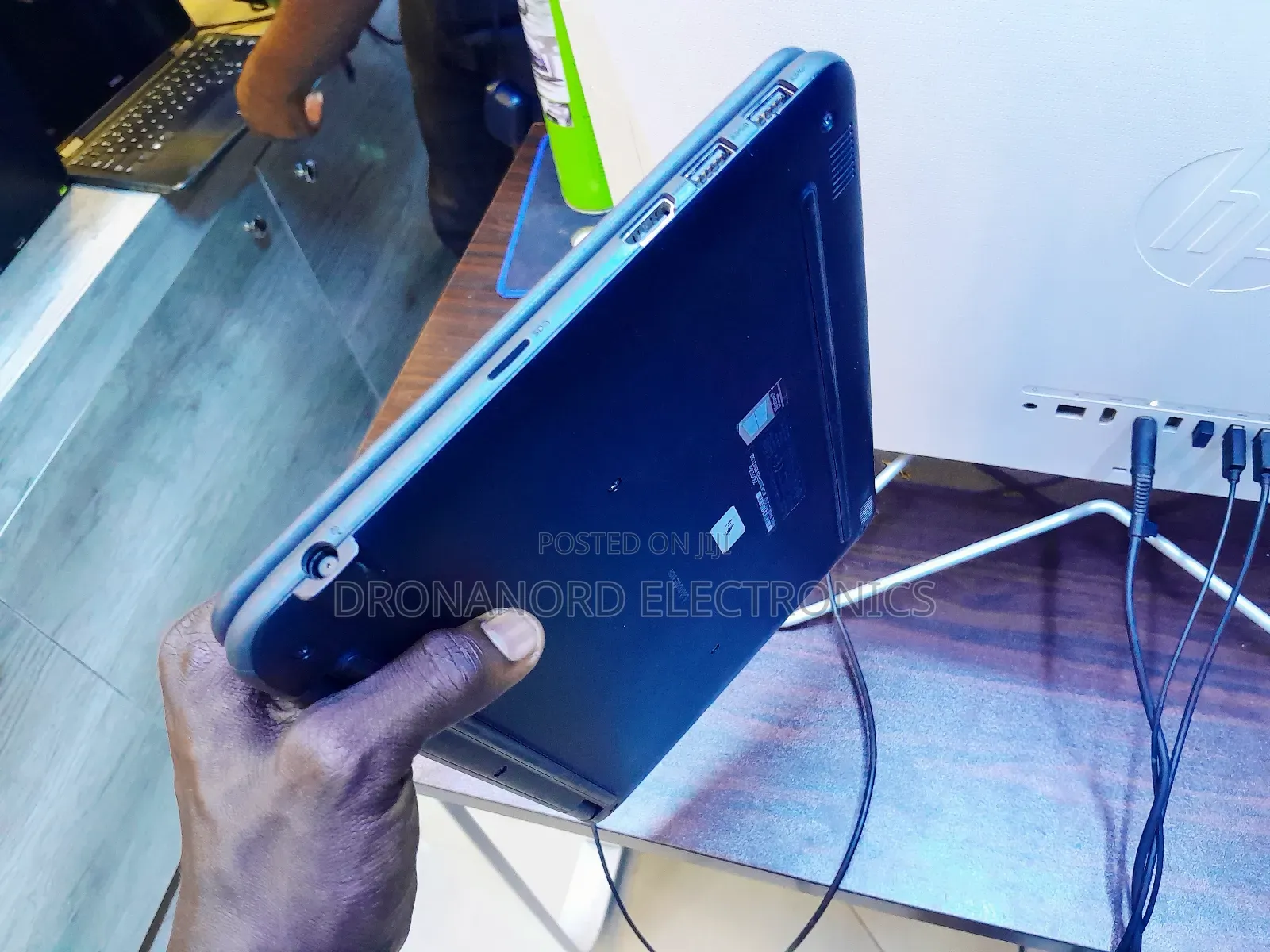 New Laptop Dell Latitude 3189 4GB Intel Pentium SSD 128GB