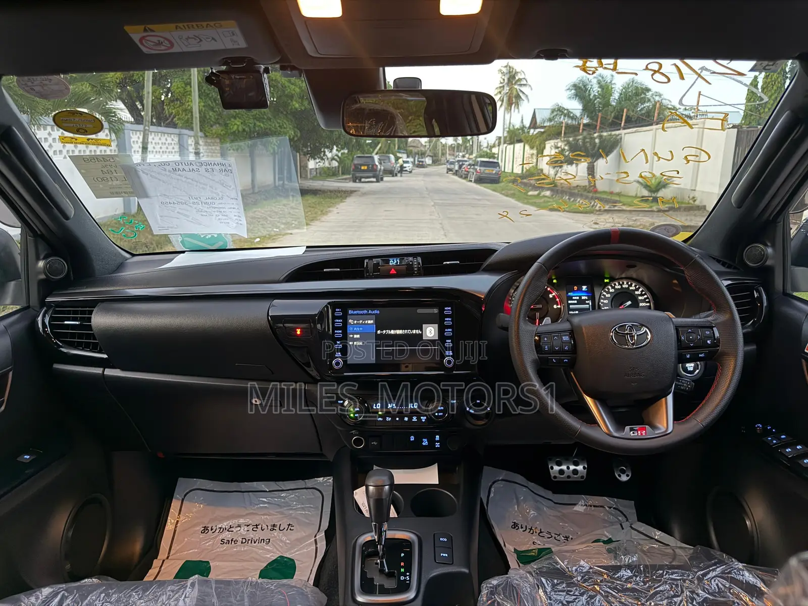 Toyota Hilux 2024 White