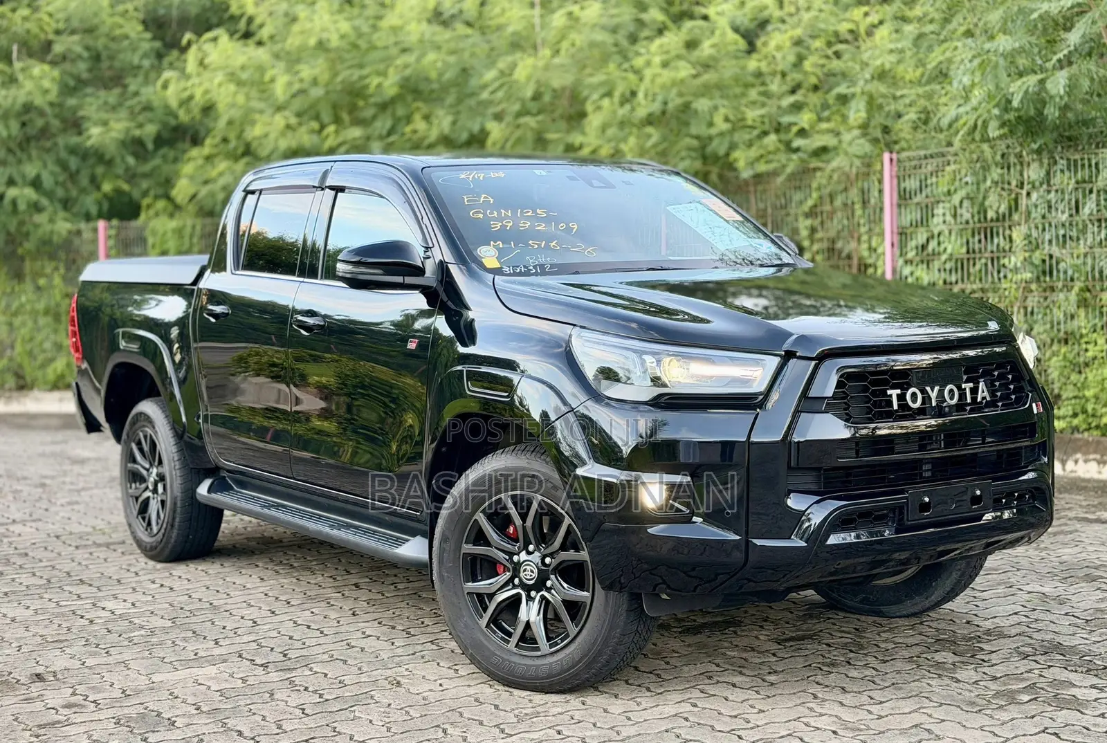 Toyota Hilux 2021 Black