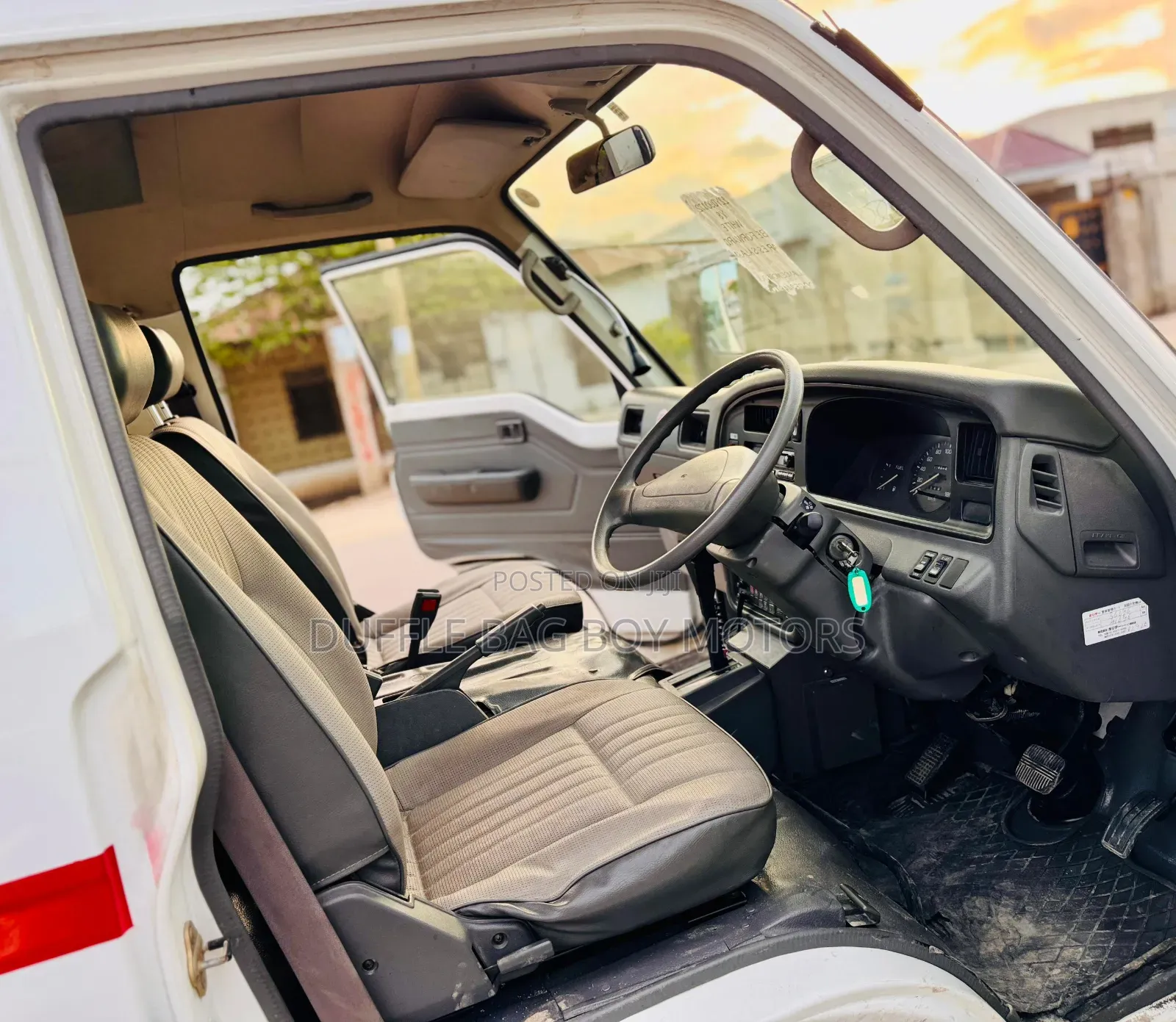 Nissan Caravan (Urvan) 2003 White